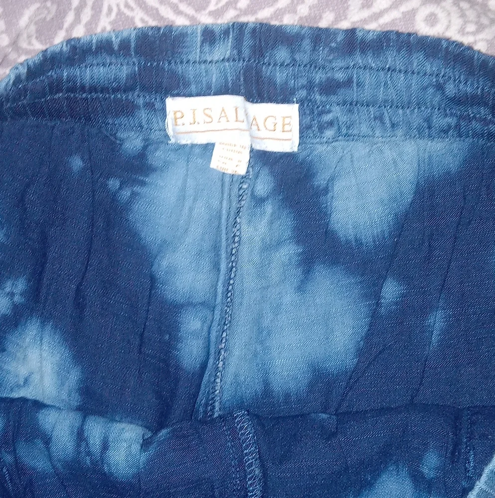 NEW w/flaw size S PJ Salvage Almost Famous Tie Dye Pant
